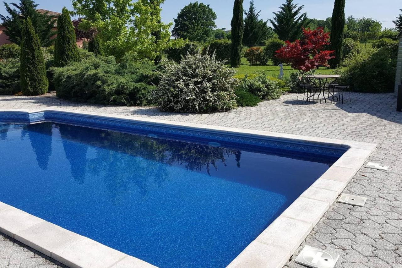 Logement Avec Piscine, Classe 3 Etoiles, De 42 M2 Tout Confort Au Calme Pour Un Couple Cahuzac-sur-Vere ภายนอก รูปภาพ