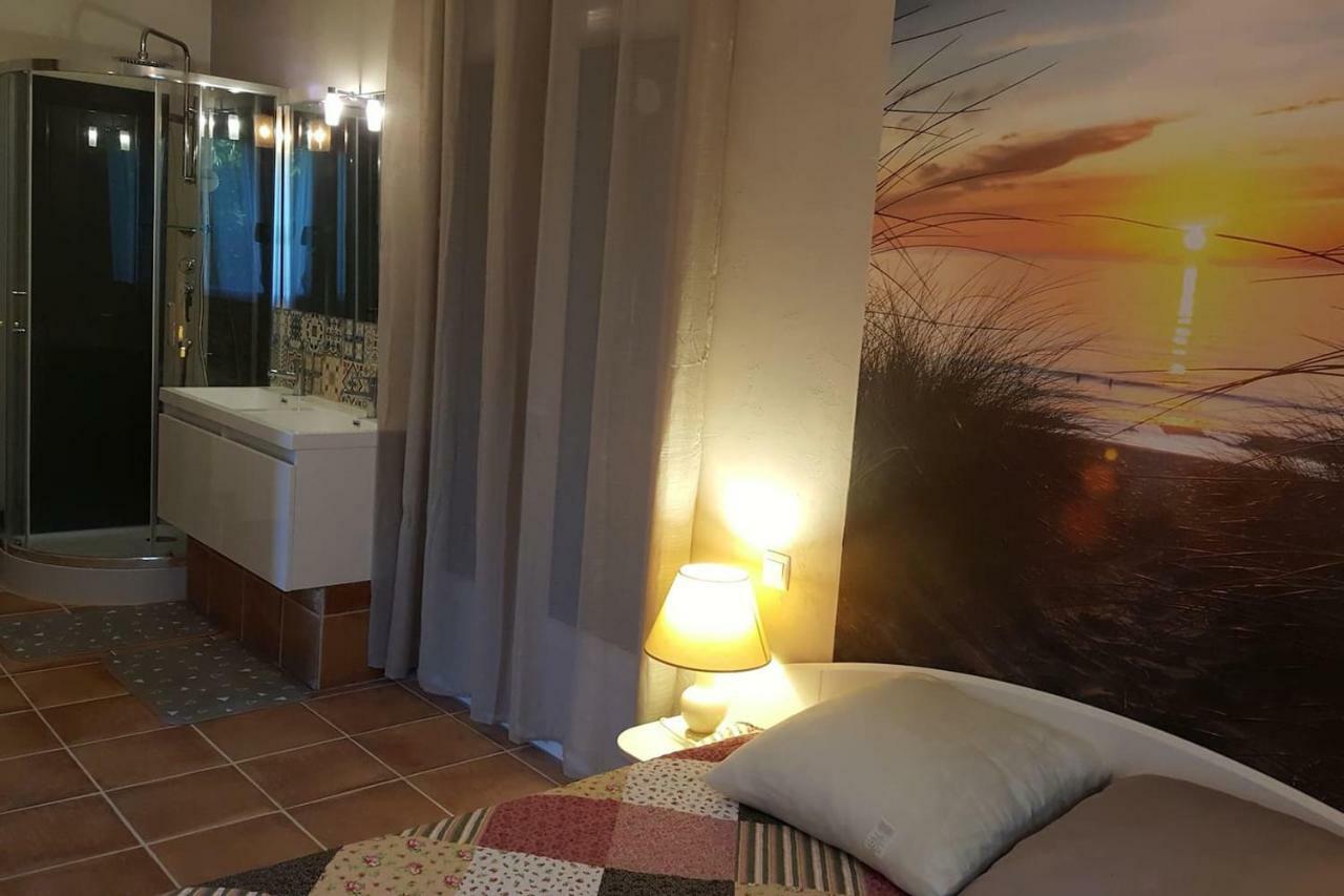 Logement Avec Piscine, Classe 3 Etoiles, De 42 M2 Tout Confort Au Calme Pour Un Couple Cahuzac-sur-Vere ภายนอก รูปภาพ