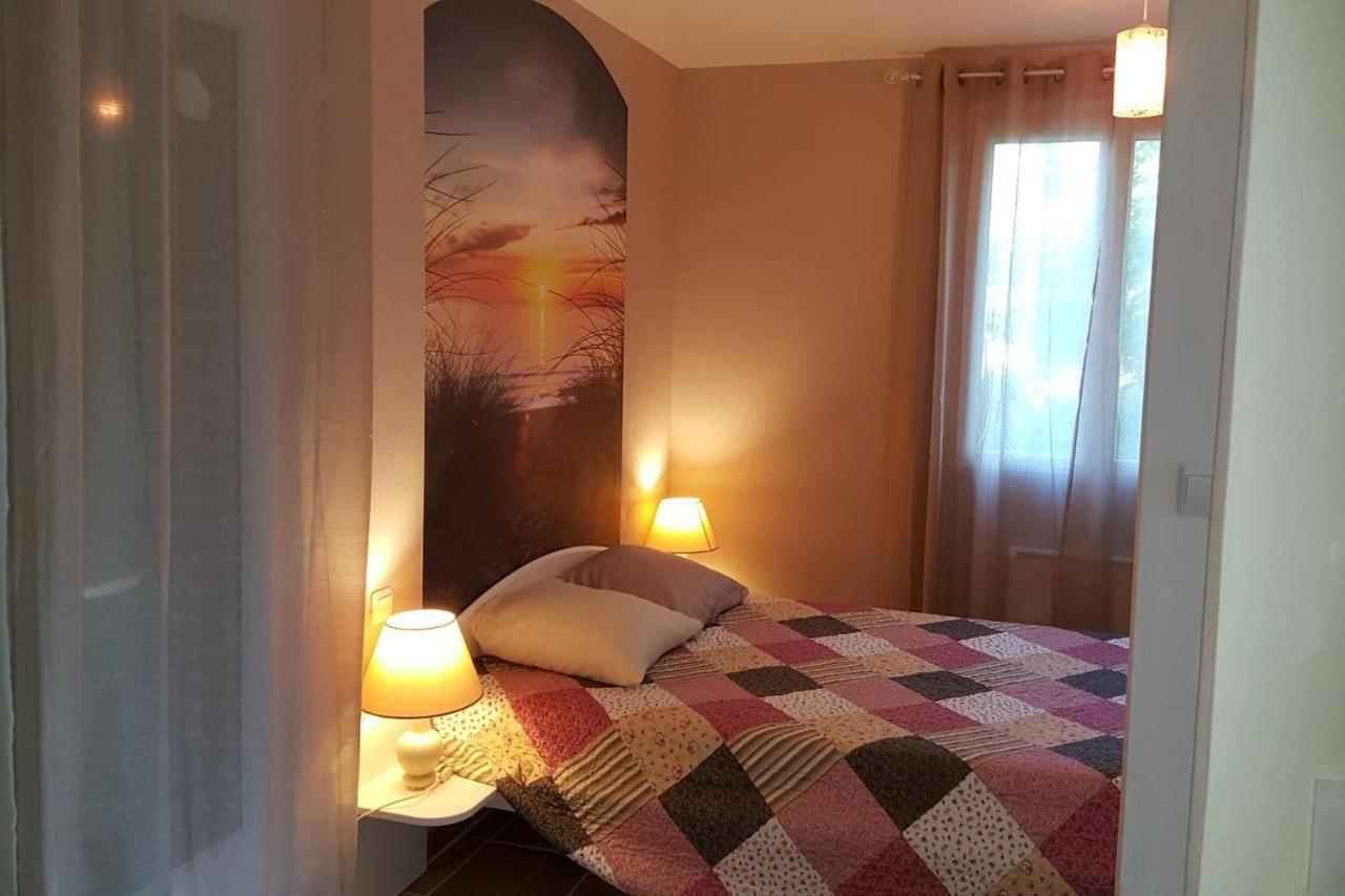 Logement Avec Piscine, Classe 3 Etoiles, De 42 M2 Tout Confort Au Calme Pour Un Couple Cahuzac-sur-Vere ภายนอก รูปภาพ